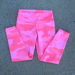 Aerie Pink Camo High Waisted Compression Leggings XL Activewear Athleisure